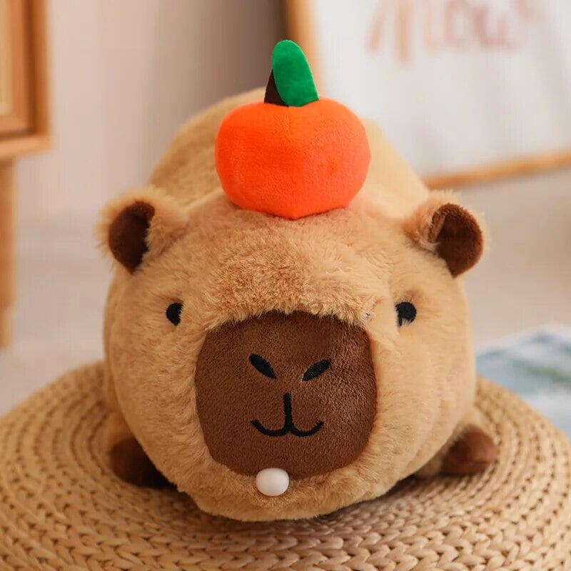 Plüsch Capybara Schlafende Figur – Flauschiges Kuscheltier mit Orange Plushie